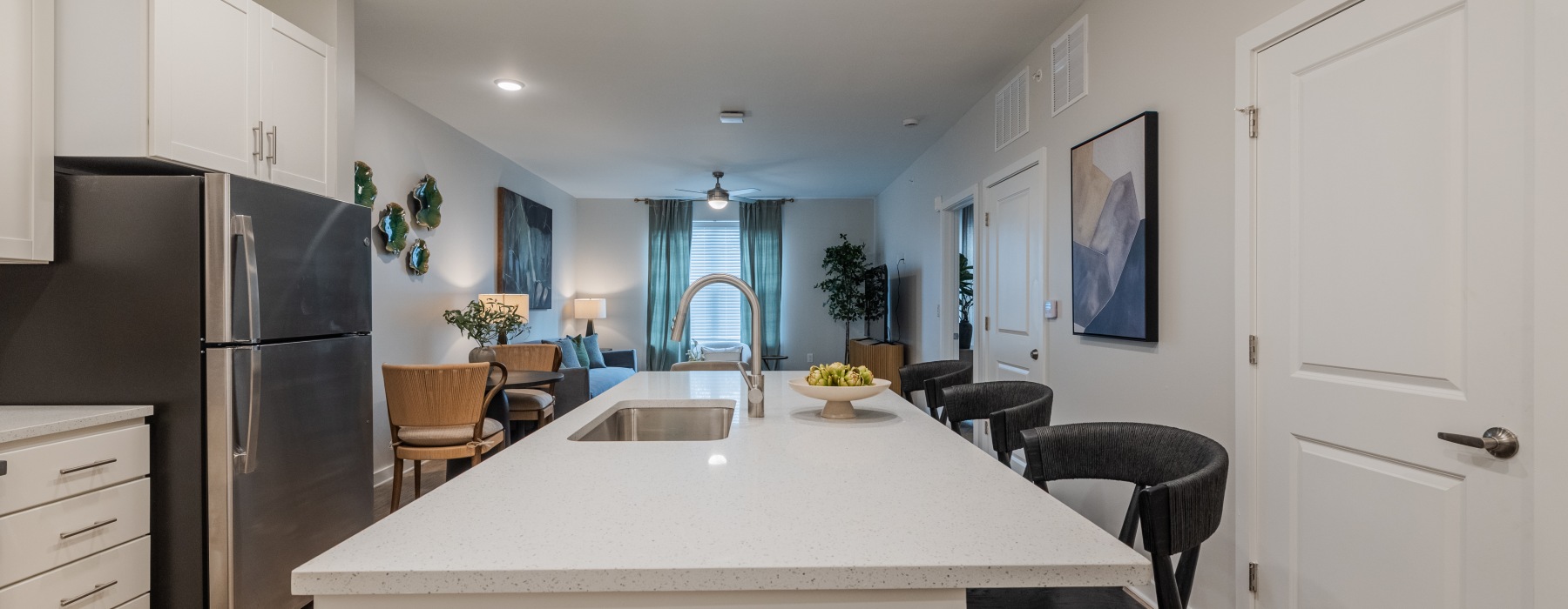 Spacious floor plan at Madison Oaks near Oglethorpe Mall